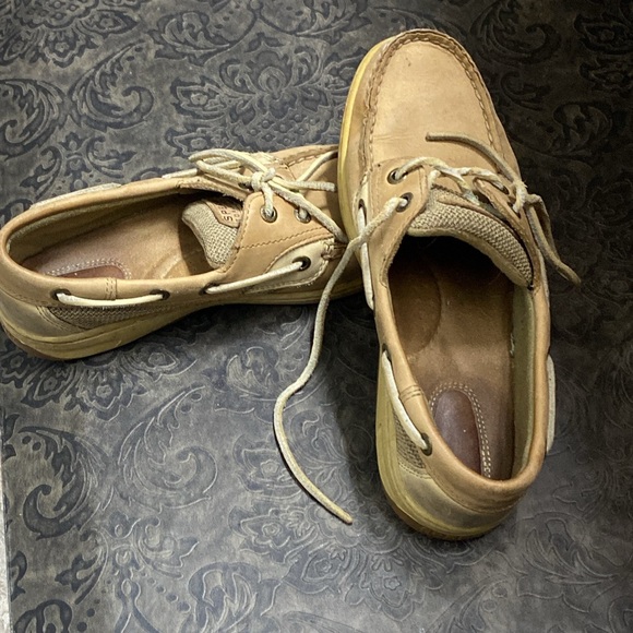 Woman’s Used sperrys size 7.5. - Picture 1 of 1